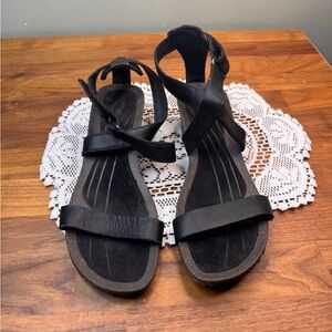 Teva Black Women's Sandals Cabrillo Leather Strap Wedge Size 11